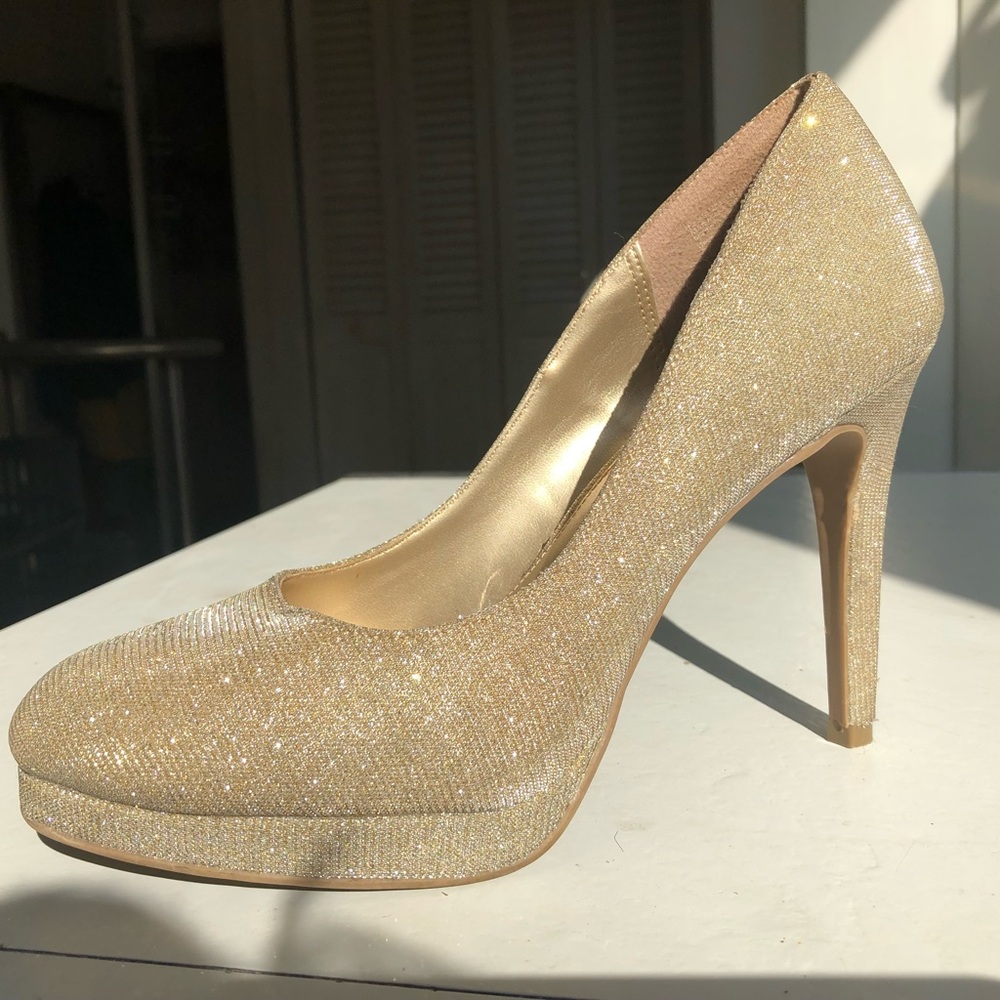 Fiona Night Shimmering Glitter Platform Pumps